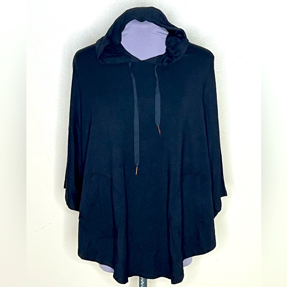 Beyond Yoga Hooded Poncho with Pockets